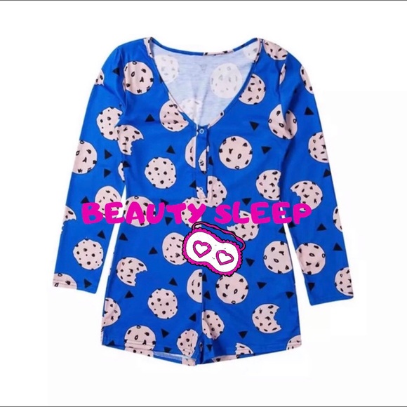 Women’s sleep cookie onesie 💙🍪 - Picture 4 of 6